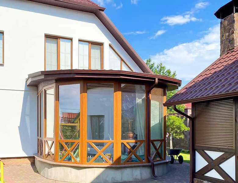 Пластикові вікна золотий дуб